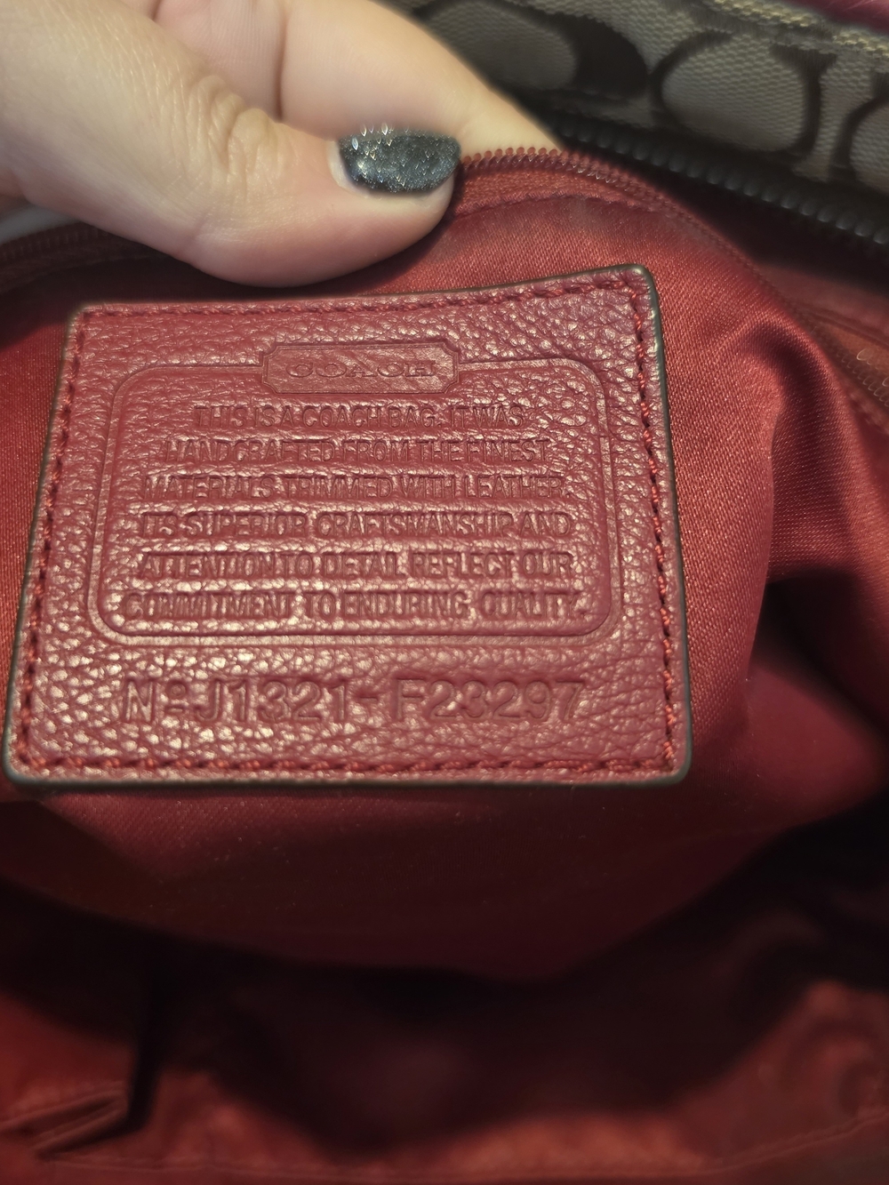 Coach Park Signature Carrie Tote Beige With Burgundy Trim - Picture 5 of 12